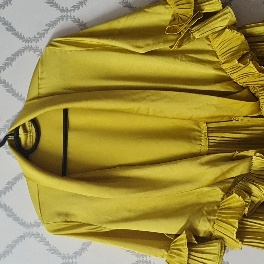 Top - Picture 3 of 6